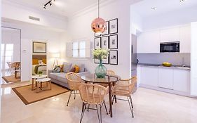 MuMu Luxury Suite Lirio by Valcambre